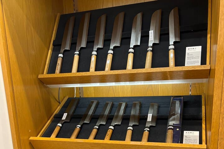Kappabashi Knife Shopping Tour with Government-Licensed Guide — photo 19