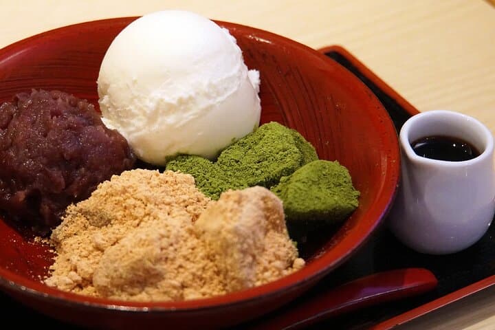 Yanaka Old Town Japanese Sweets Food Walk Private Tour — photo 10