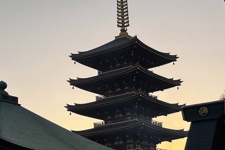 Tokyo: Old Town Asakusa Guided Tour -Senso-ji Temple Visit — photo 2