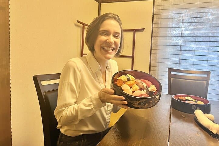 Taught by a professional! Making sushi with Hakodate's Fresh Fish — photo 7