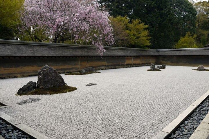 Kyoto's World Heritage Walking Tour from Kyoto st. — photo 12
