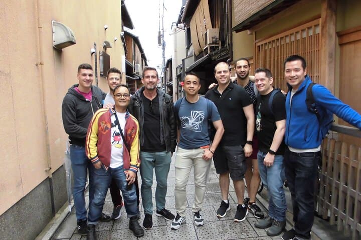 Kyoto 4 hr Gion Private Guided Tour & Maiko or Geisha Dinner — photo 7