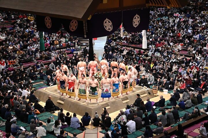 Premium Seat in Grand Sumo Tournament in Tokyo — photo 1