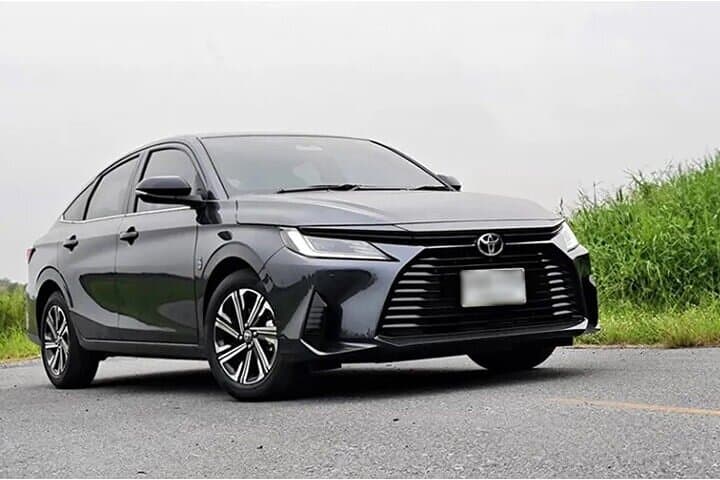 Private Transfer by Sedan from Itami Airport ITM to Osaka City — photo 3