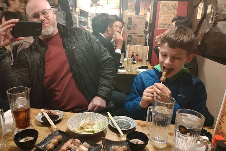 Food and Hidden Gems Tour in Shimbashi with a Private Local Guide — photo 3