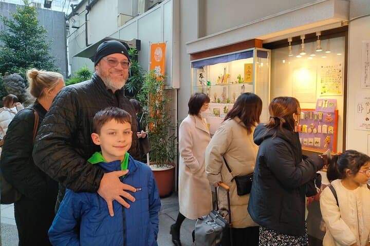 Food and Hidden Gems Tour in Shimbashi with a Private Local Guide — photo 14