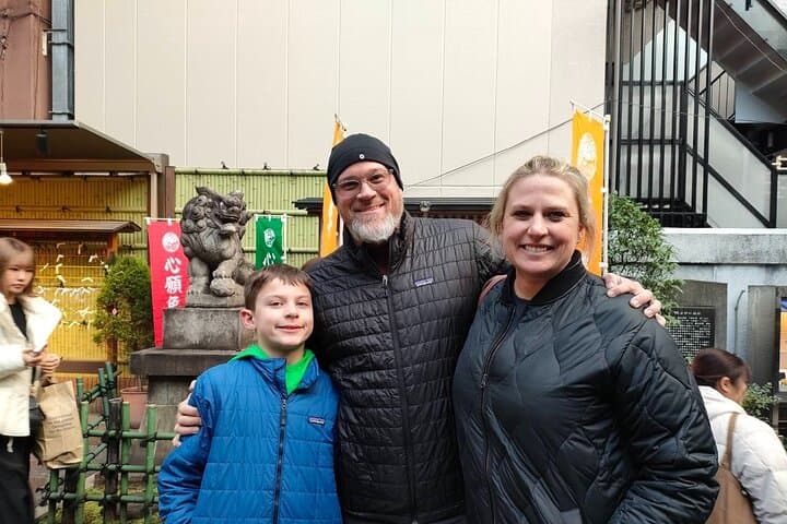 Food and Hidden Gems Tour in Shimbashi with a Private Local Guide — photo 15