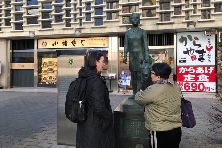 Food and Hidden Gems Tour in Shimbashi with a Private Local Guide — photo 19
