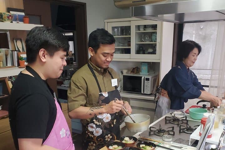 3 Hours Washoku Cooking Class & Tea ceremony experience — photo 11