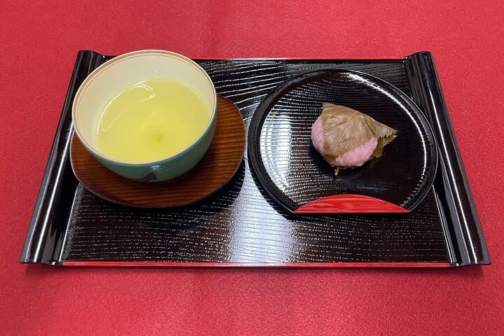 Japanese Calligraphy Experience in Osaka — photo 8