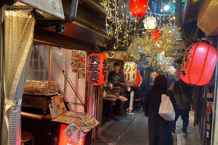 Tokyo Shinjuku Japanese Local Bar Hopping and Food Tour — photo 1
