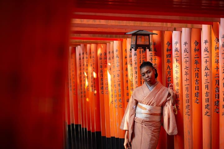Guided Photoshoot of Fushimi Inari Shrine and Secret Bamboo Grove — photo 20