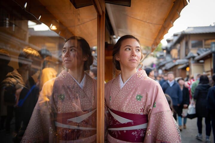 A Privately Guided Photoshoot in Beautiful Kyoto by a Pro — photo 16