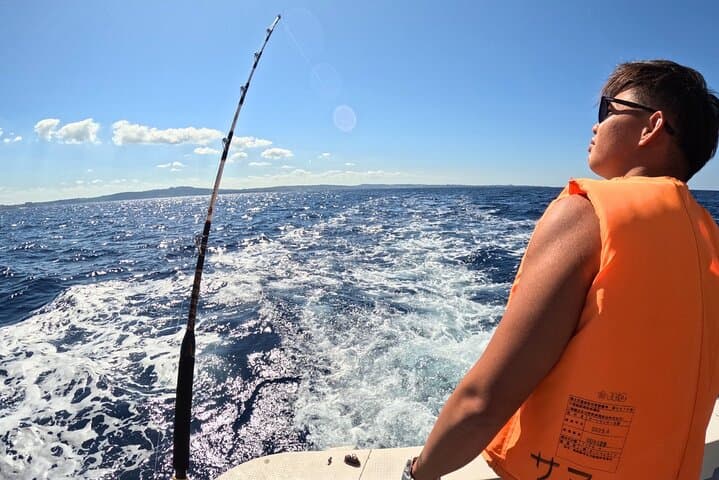 From Onna Village (Maeda Fishing Port)!Fishing and trolling | Fully chartered boat charter plan (3 hour course) — photo 6