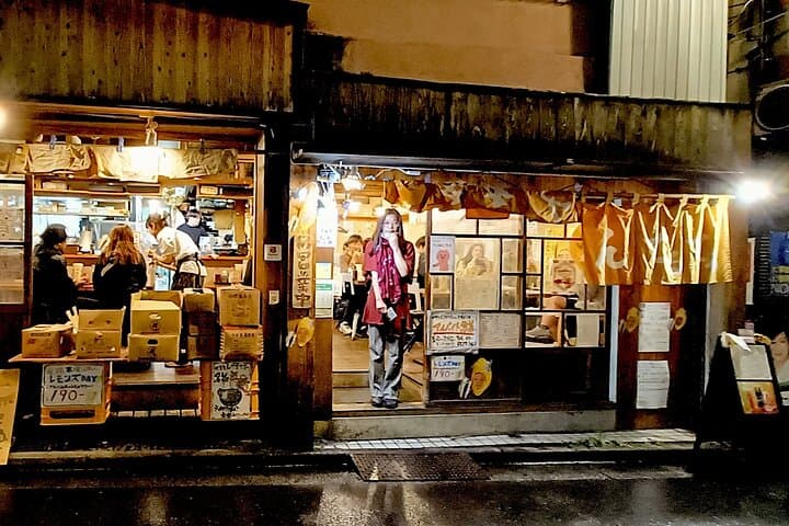 Private Tour in Shinjuku with a Spanish-Speaking Photographer — photo 4