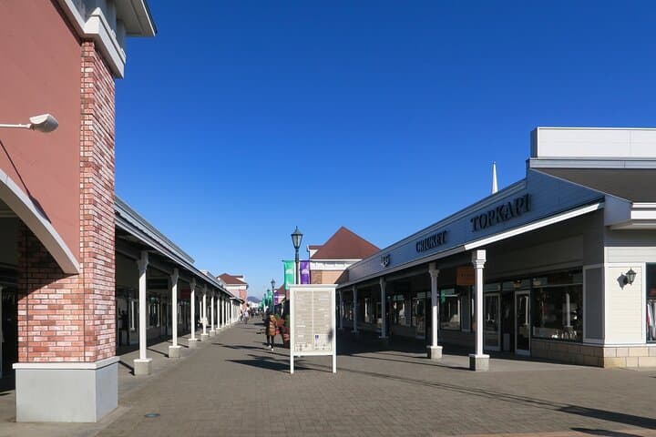 Private Shopping Tour from Tokyo Hotels to Sano Premium Outlets — photo 5