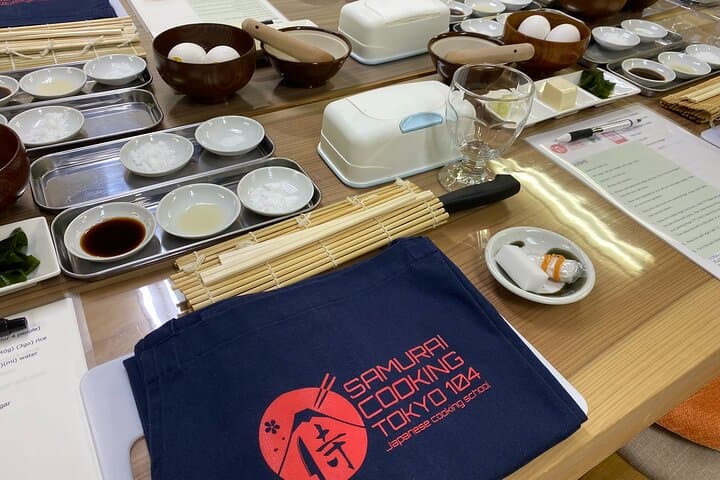 Sushi Making and Sake Tasting Experience — photo 5