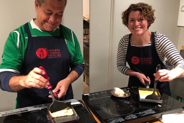 Sushi Making and Sake Tasting Experience — photo 8