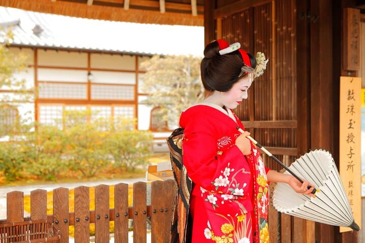 Kyoto Gion Tour with Cuisine and Maiko Show (private in option) — photo 3