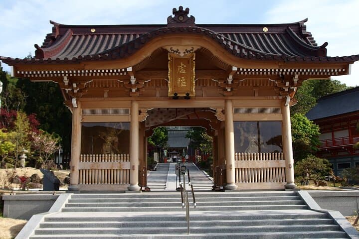 Private Tour to Big Buddha and Nebuta Museum with Licensed Guide — photo 12
