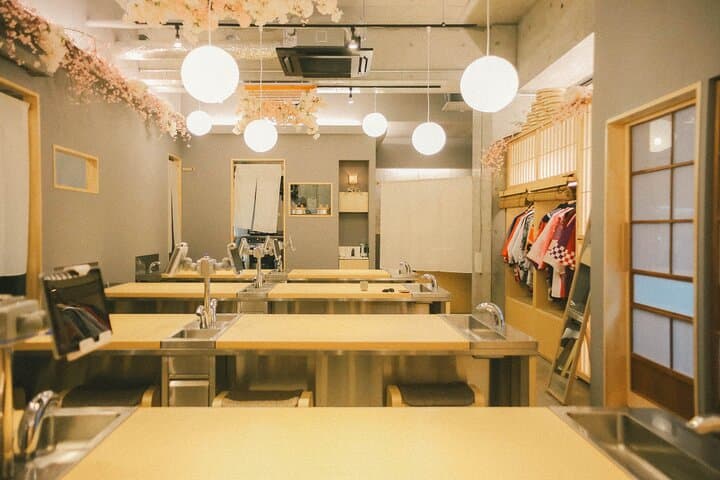 Popular Sushi Making Class near Tokyo Tower — photo 20
