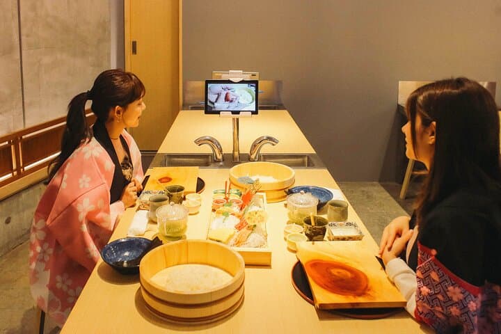 Popular Sushi Making Class near Tokyo Tower — photo 7