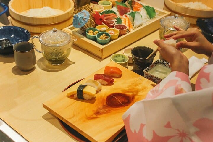 Popular Sushi Making Class near Tokyo Tower — photo 8