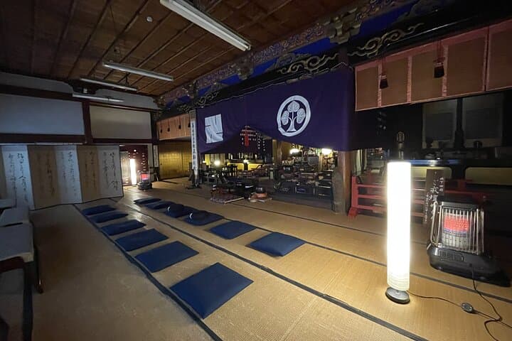 Buddhist Morning Prayer Ceremony in Takayama — photo 3
