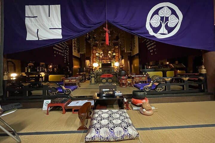 Buddhist Morning Prayer Ceremony in Takayama — photo 4