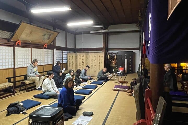Buddhist Morning Prayer Ceremony in Takayama — photo 5