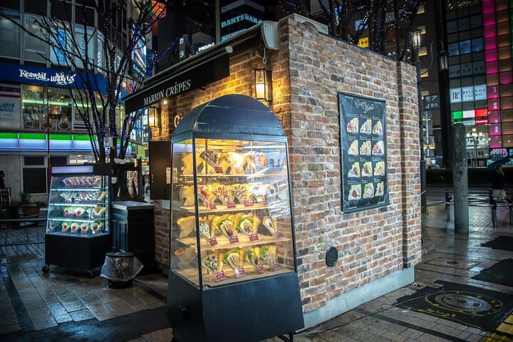 Private Tour in Shinjuku with a Spanish-Speaking Photographer — photo 5