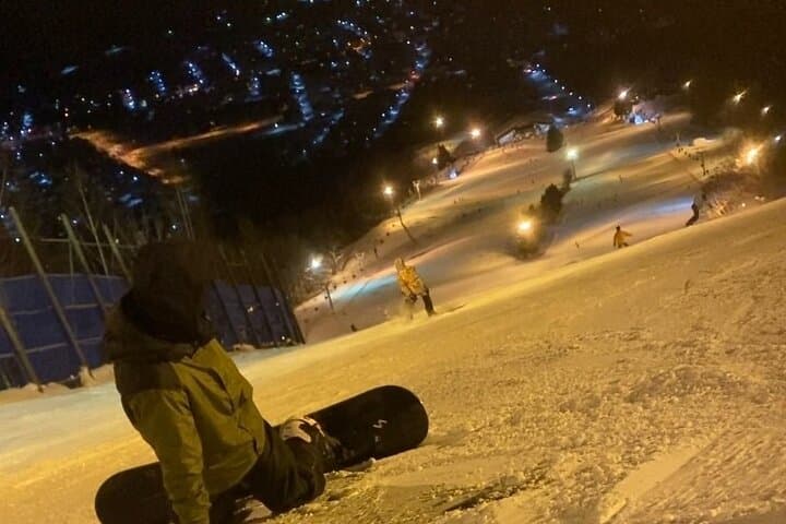 Full Day Private Skiing / Snowboarding Tour in Sapporo — photo 6
