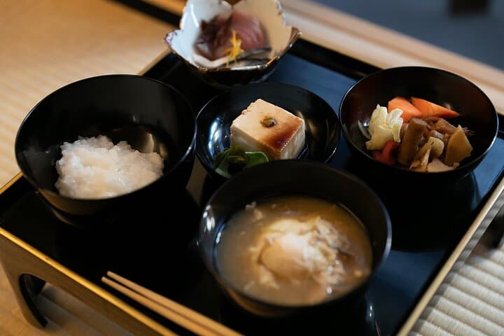 Private Tea Ceremony Experience in a Shopping Arcade Tea Room — photo 2