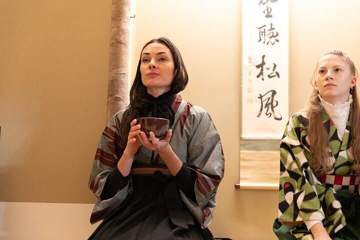 Zen Meditation and Tea Ceremony in Endoji Arcade — photo 6