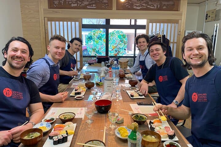 Sushi Making and Sake Tasting Experience — photo 12