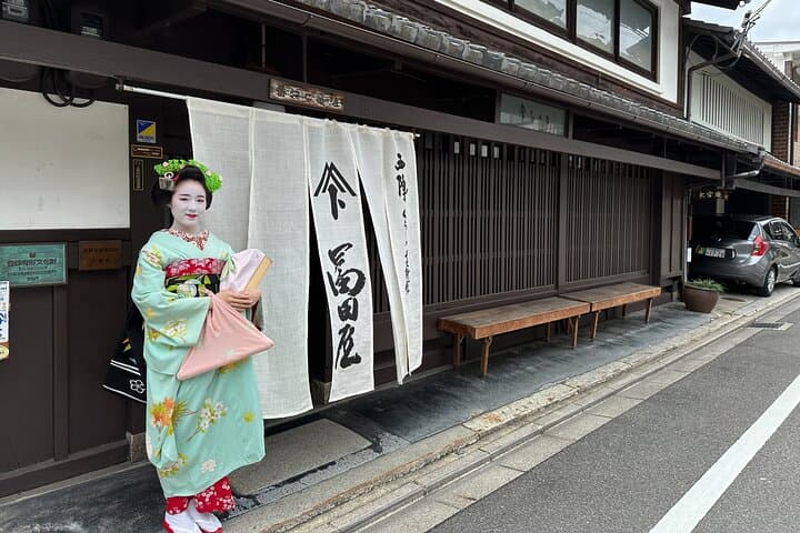 Kyoto: Maiko Happy Hour & Tea Ceremony at a Lifestyle Museum — photo 4