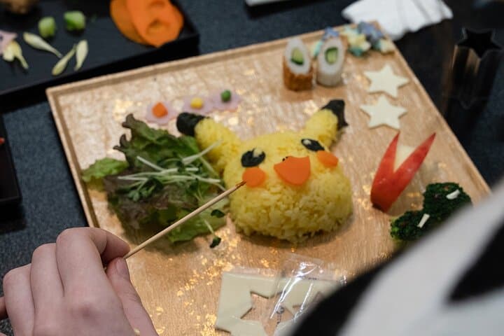 Making a Pokémon Pikachu character Bento — photo 9