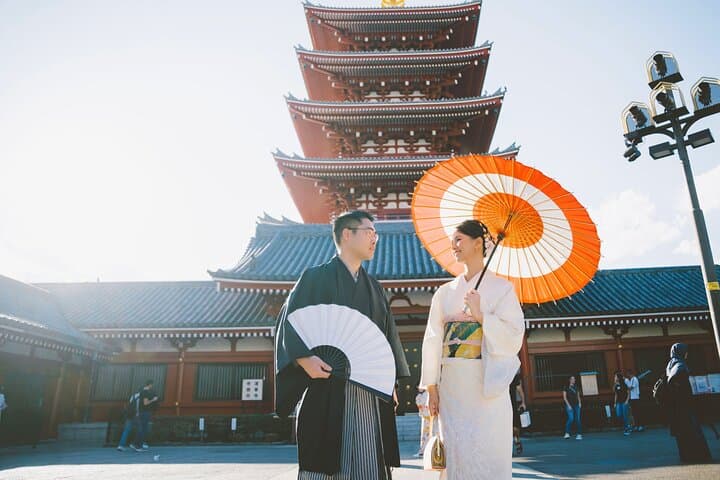 Special price couple (2 people) kimono commemorative photo shoot in Asakusa, Tokyo HANAYAKA kimono & yukata rental offer — photo 11
