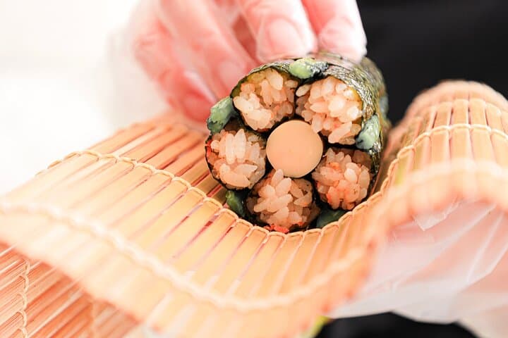 Experience Calligraphy and Decorative Sushi Roll in Tokyo — photo 3