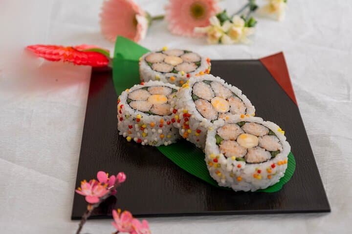 Experience Calligraphy and Decorative Sushi Roll in Tokyo — photo 4