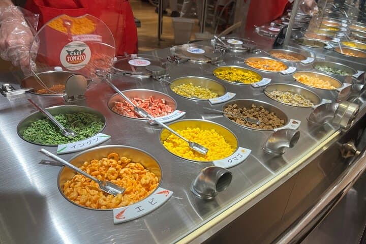 Yokohama: Guided Cup Noodles Museum Tour & Make Your Own Cup — photo 15