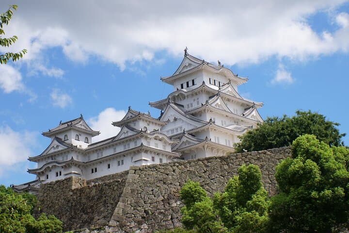 Himeji Castle Easy Bike Tour: Samurai History, Garden & Matcha — photo 8