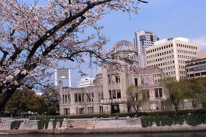 Hiroshima & Miyajima 1 Day Bus Tour with Bullet Train Tickets — photo 2