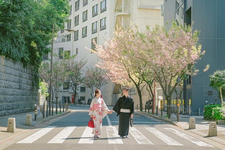 1 Hour Travel around Tokyo with a Professional Photographer — photo 1