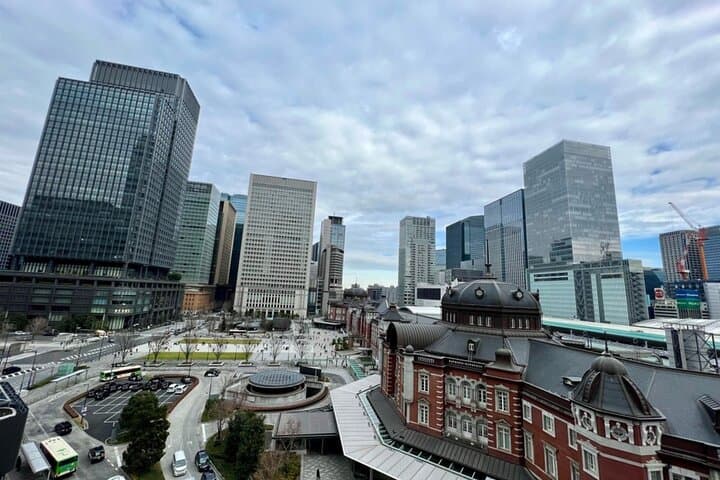 Tokyo walking tour around Imperial Palace and Tokyo Station — photo 1