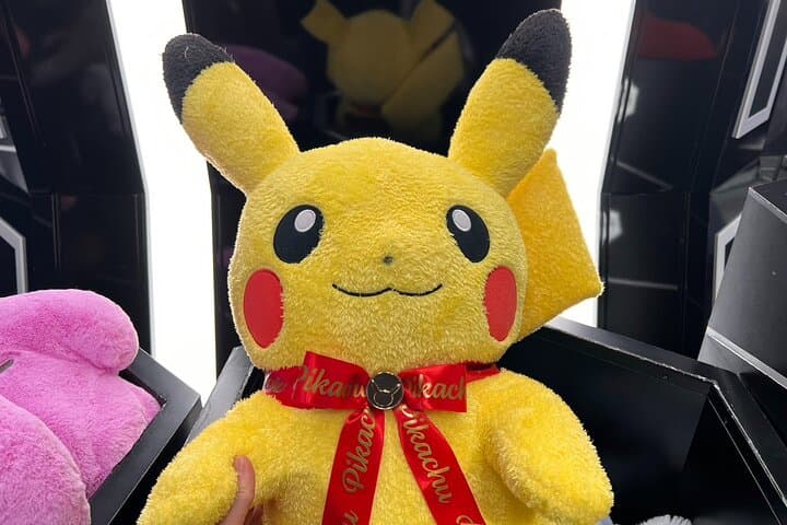 Tokyo: Anime, Manga and capsule toy Tour in Shibuya — photo 10