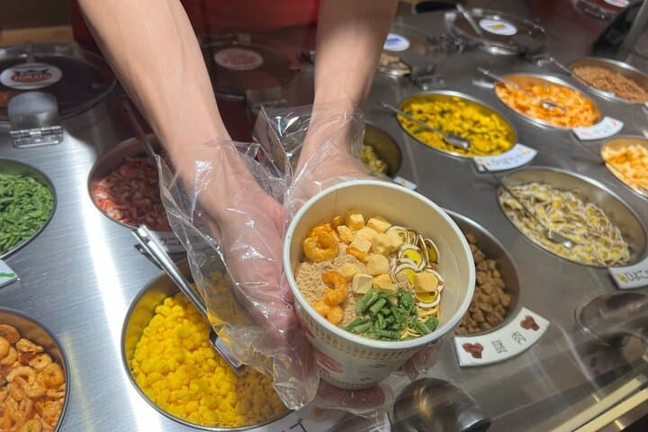 Yokohama: Cup Noodles and Ramen Museum Tour — photo 5