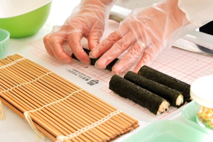 Experience Calligraphy and Decorative Sushi Roll in Tokyo — photo 2