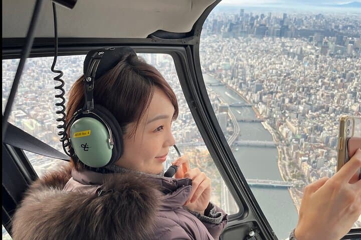 Tokyo Helicopter Tour (10-min)+ Private Car Pickup & Drop off — photo 5