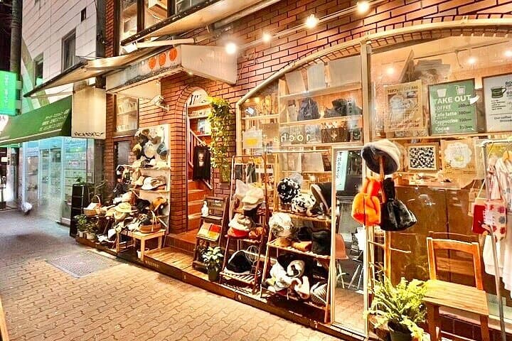 Tokyo Private Vintage Shopping Tour in a Town of youth culture — photo 1